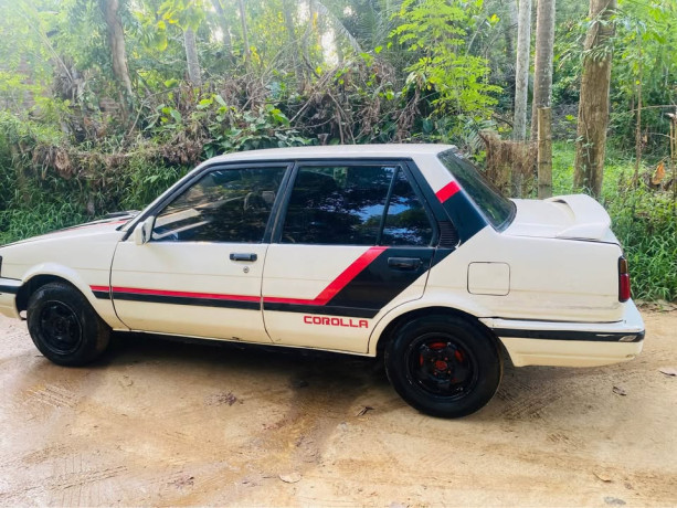 toyota-corolla-ee80-big-3
