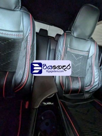 toyota-chr-ngx-10-2018-suv-big-3