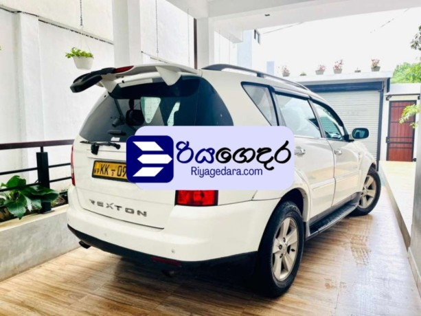 micro-rexton-2008-suv-big-2