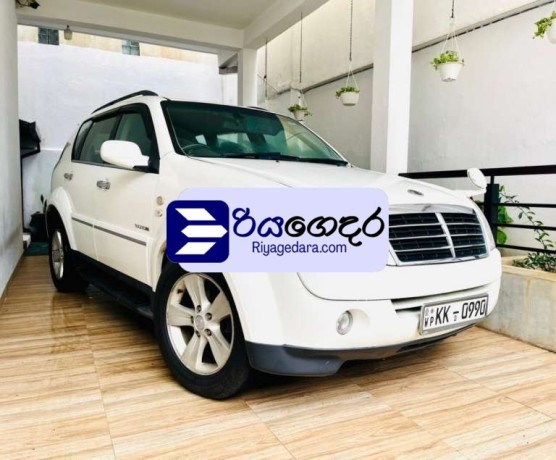 micro-rexton-2008-suv-big-1
