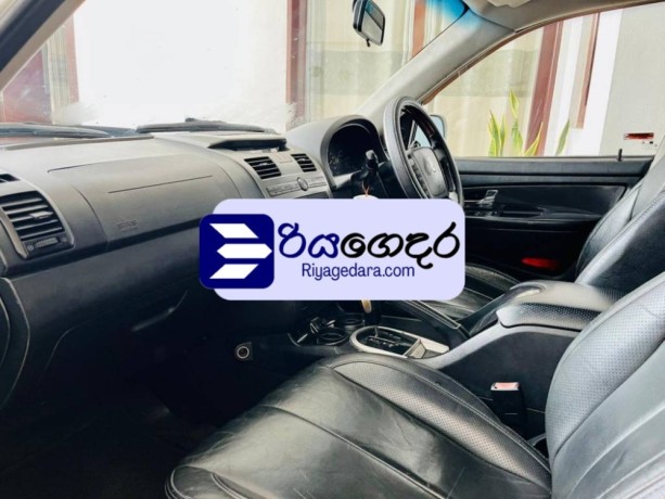 micro-rexton-2008-suv-big-5