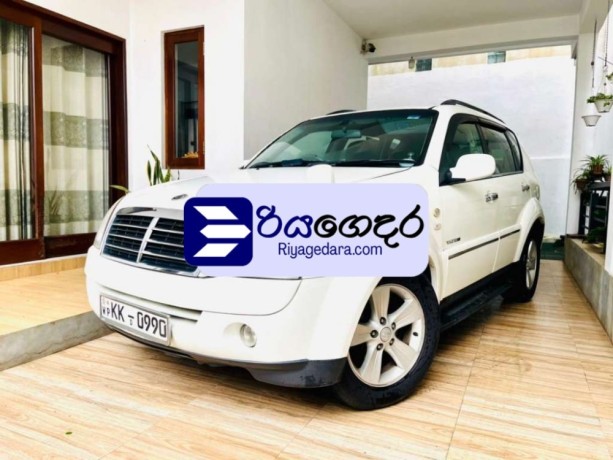 micro-rexton-2008-suv-big-0