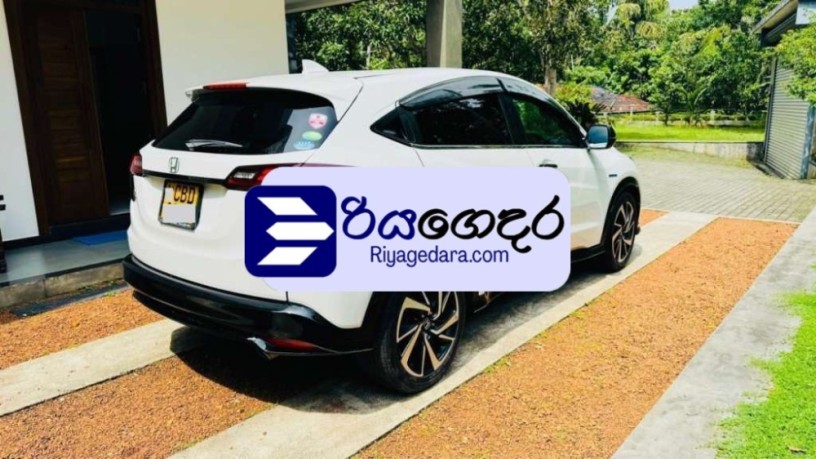 honda-vezel-rs-sensing-led-2018-suv-big-2