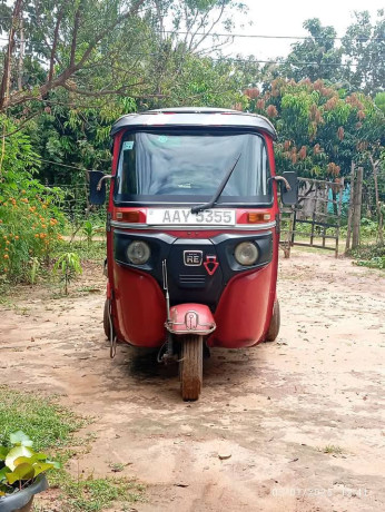 bajaj-re-big-1