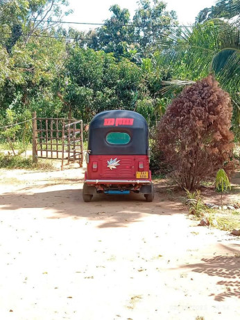 bajaj-re-big-0