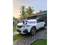 peugeot-5008-2020-suv-small-0