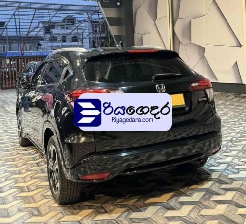 honda-vezel-z-grade-2016-suv-big-2