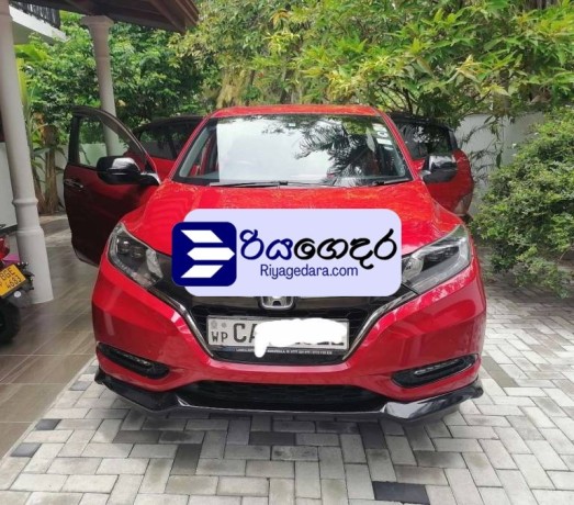 honda-vezel-rs-sensing-2017-suv-big-0