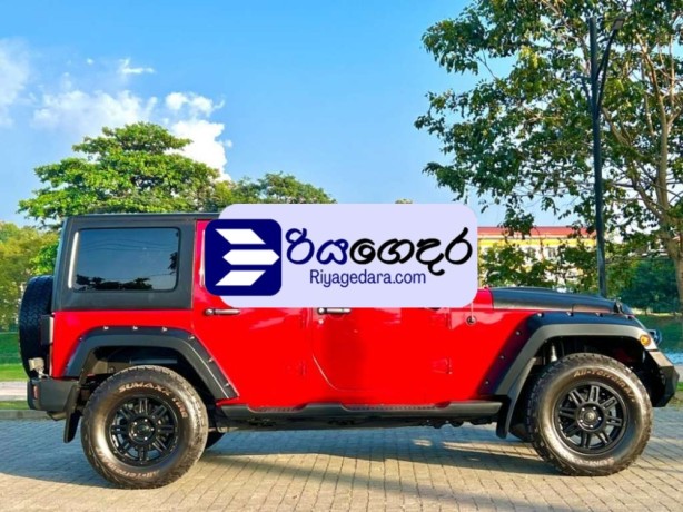 jeep-wrangler-sport-2013-suv-big-2