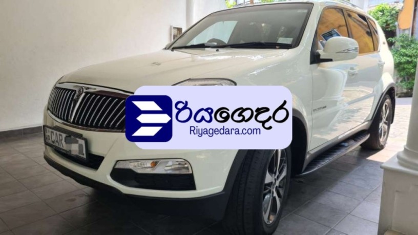 micro-rexton-w-2016-suv-big-0