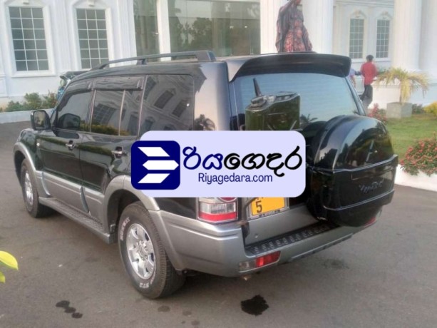 mitsubishi-montero-2003-suv-big-1