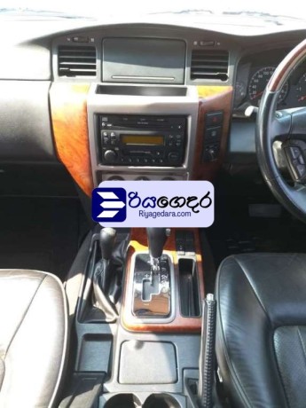 nissan-patrol-grx-2010-suv-big-2