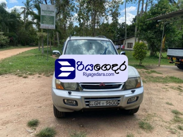 mitsubishi-montero-2001-suv-big-1