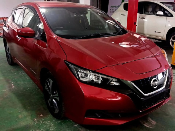 nissan-leaf-ze1-big-1