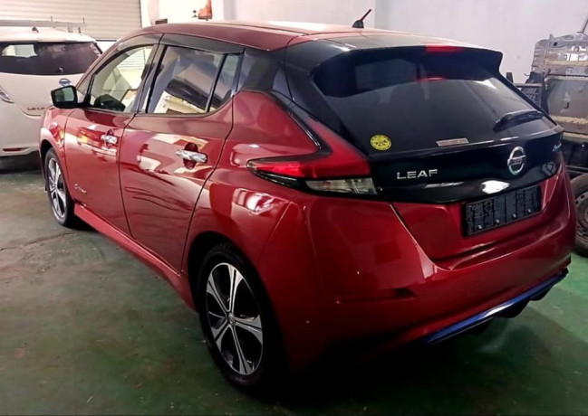 nissan-leaf-ze1-big-2