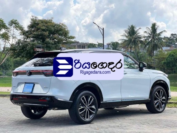 honda-vezel-z-play-2025-suv-unregistered-recondition-big-1