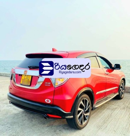 honda-vezel-rs-sensing-2017-suv-big-1