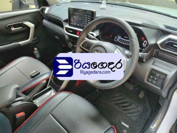 toyota-raize-z-grade-2020-suv-big-3