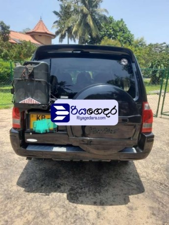 mitsubishi-montero-2005-suv-big-1