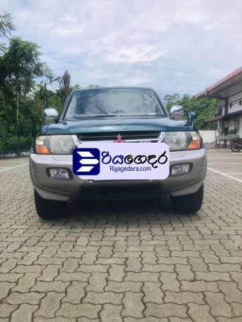 mitsubishi-montero-2001-suv-big-0