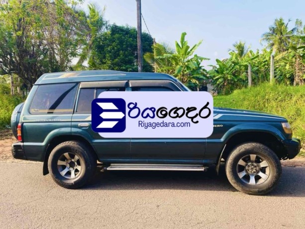 mitsubishi-pajero-1992-suv-big-2