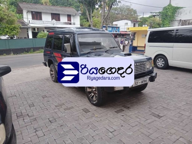 mitsubishi-pajero-palath-saba-1985-suv-big-0
