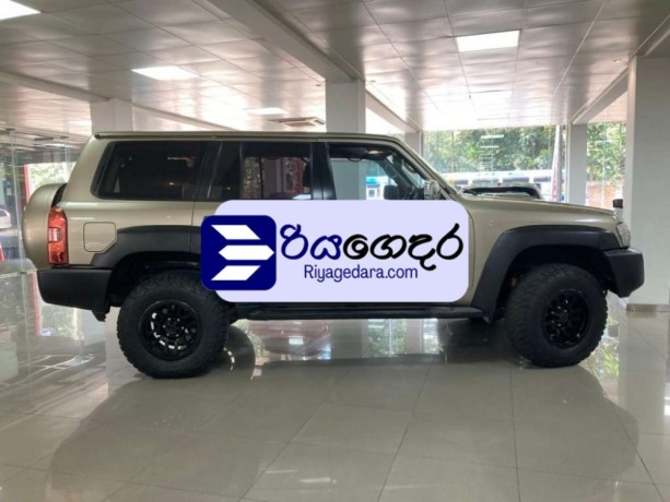 nissan-patrol-2014-suv-big-5