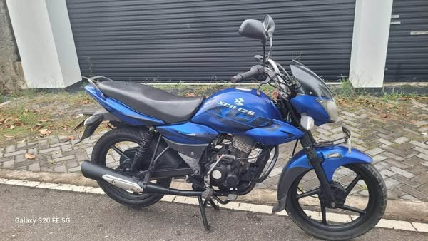 bajaj-xcd-135-2009-big-2