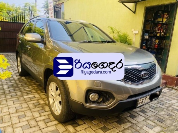 kia-sorento-1-12-2012-suv-big-5