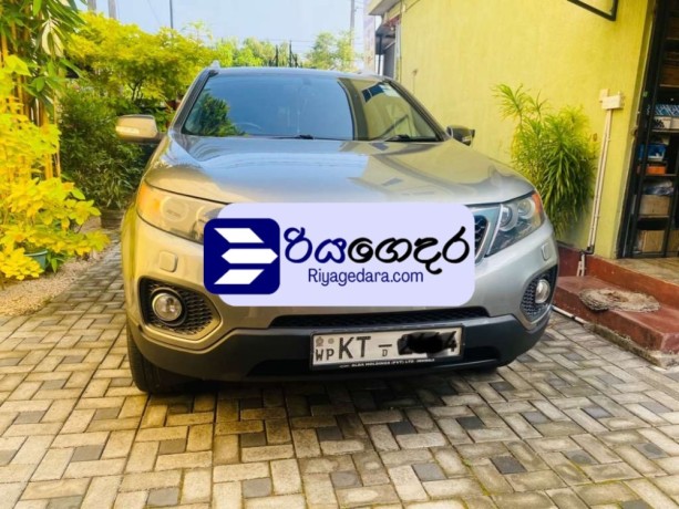 kia-sorento-1-12-2012-suv-big-1