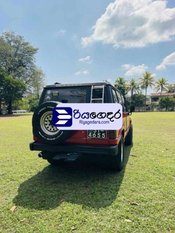 isuzu-trooper-1980-suv-big-2