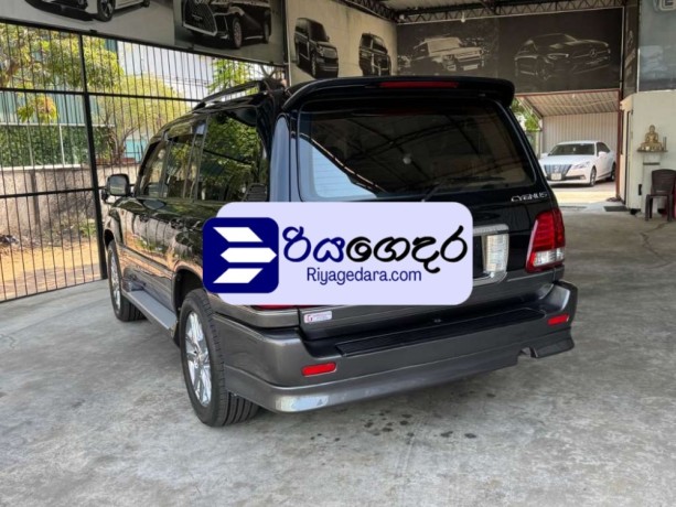 toyota-land-cruiser-cygnus-sahara-2002-suv-big-3