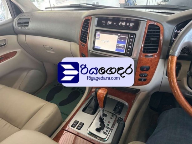 toyota-land-cruiser-sahara-2007-suv-big-1