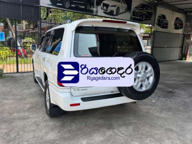 toyota-land-cruiser-sahara-2007-suv-big-3