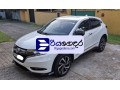 honda-vezel-rs-sensing-2017-suv-small-0