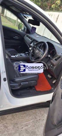honda-vezel-rs-sensing-2017-suv-big-2