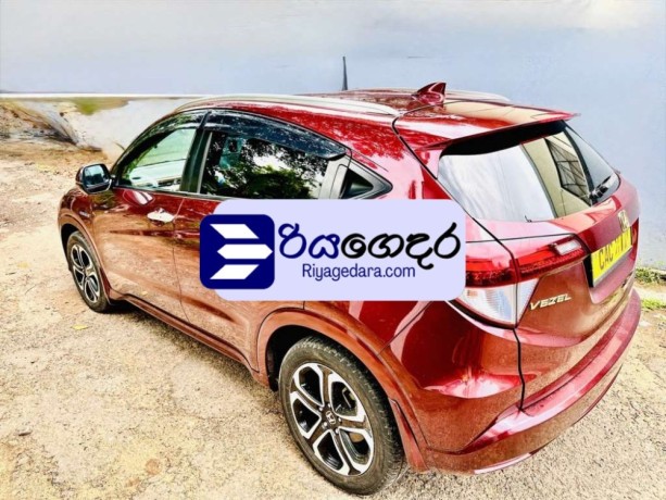 honda-vezel-z-orange-2014-suv-big-3
