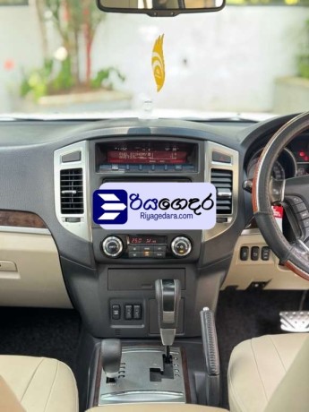 mitsubishi-montero-gls-2015-suv-big-3