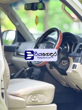 mitsubishi-montero-gls-2015-suv-big-2