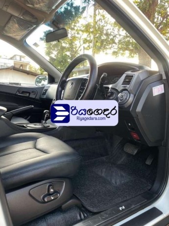 micro-kyron-2012-suv-big-2