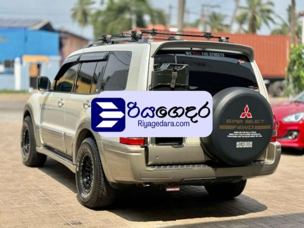mitsubishi-montero-2004-suv-big-1