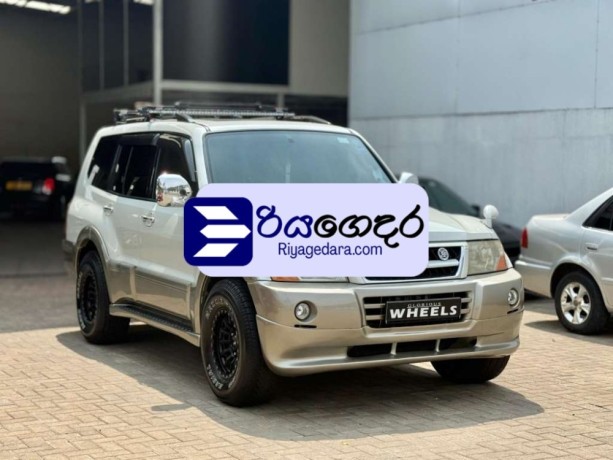mitsubishi-montero-2004-suv-big-0