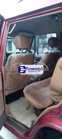 mitsubishi-pajero-1988-suv-big-4