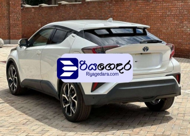 toyota-chr-gt-ngx10-2018-suv-big-1
