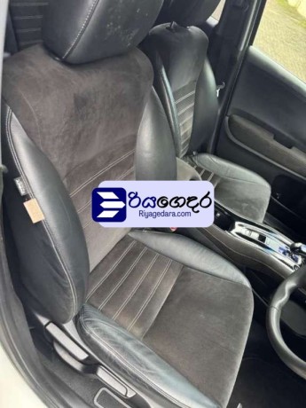 honda-vezel-rs-sensing-2017-suv-big-2
