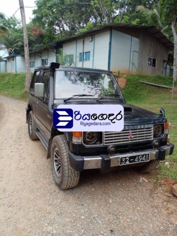 mitsubishi-pajero-1987-suv-brand-new-big-0