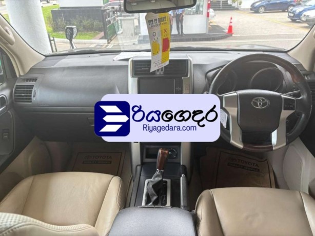 toyota-prado-2010-suv-big-4
