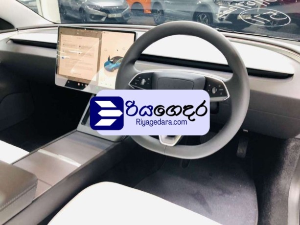 tesla-model-3-2024-suv-unregistered-recondition-big-2