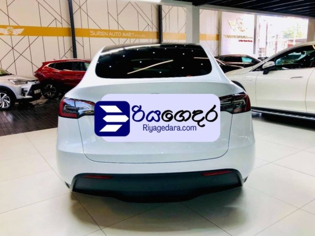 tesla-model-3-2024-suv-unregistered-recondition-big-5