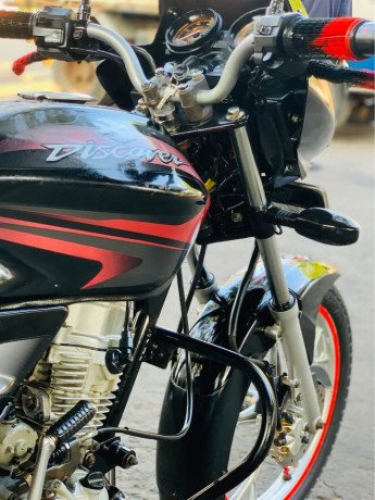 discovery-125cc-big-3